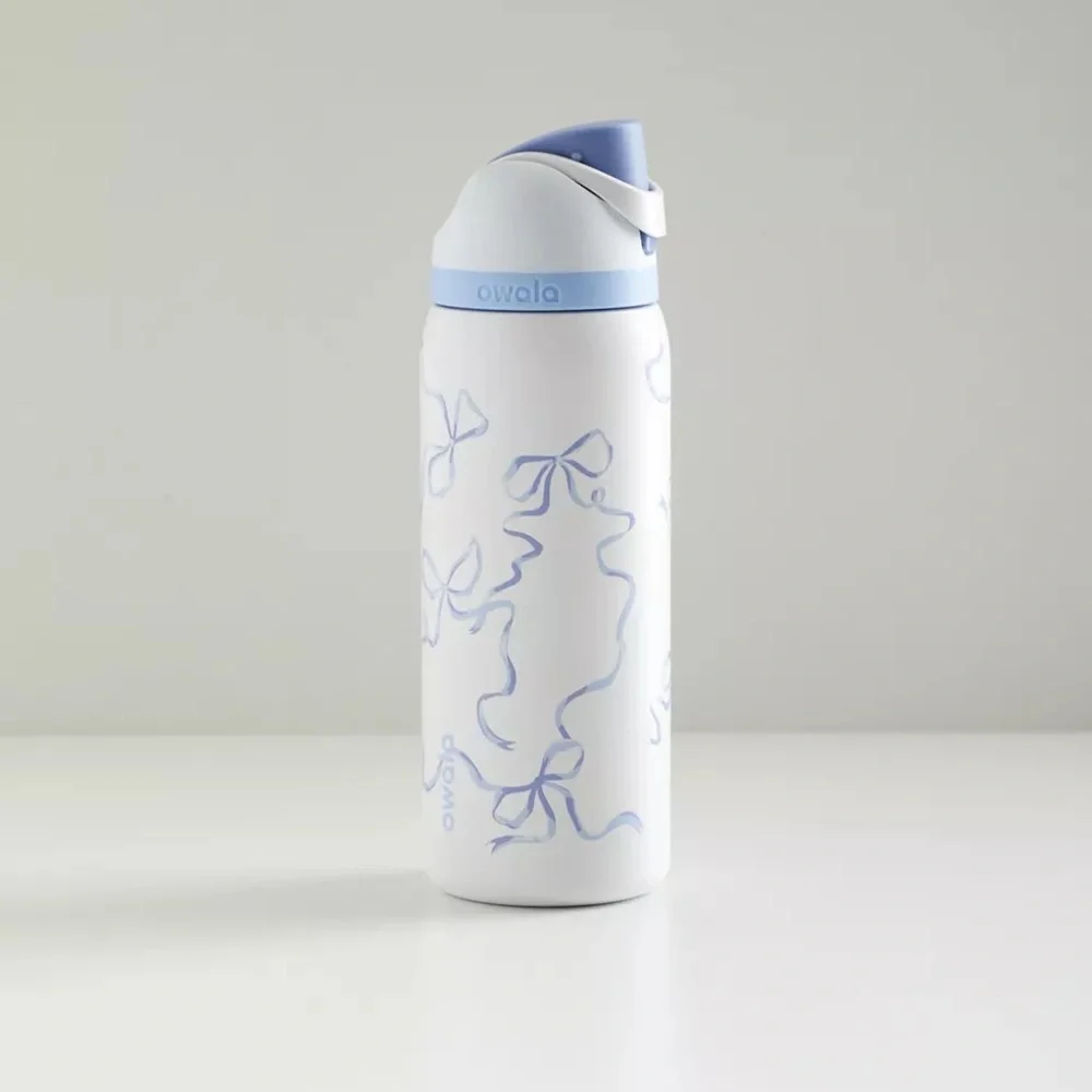 Owala UO Exclusive FreeSip 32 oz Bow Water Bottle - Tied and True - Picture 5 of 6